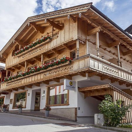 Das Gaestehaus Schneider Am Dorfplatz Alpbach Esterno foto