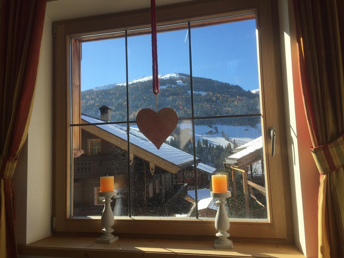 Das Gaestehaus Schneider Am Dorfplatz Alpbach Esterno foto
