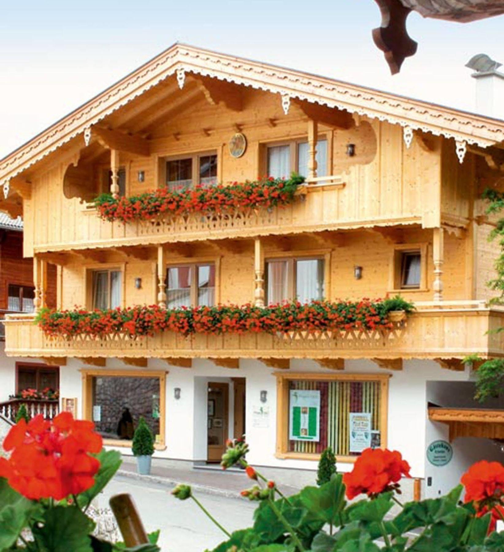 Das Gaestehaus Schneider Am Dorfplatz Alpbach Esterno foto