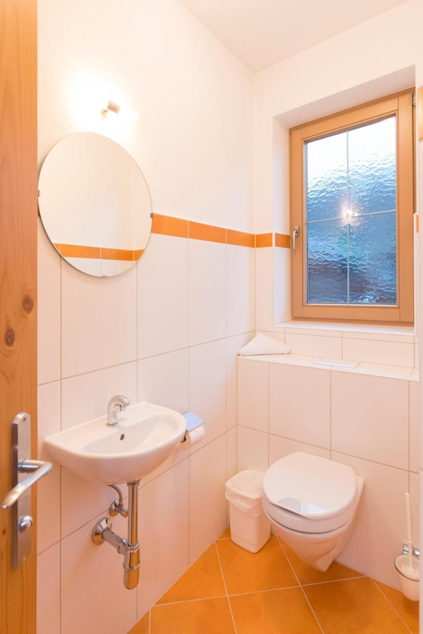 Das Gaestehaus Schneider Am Dorfplatz Alpbach Esterno foto
