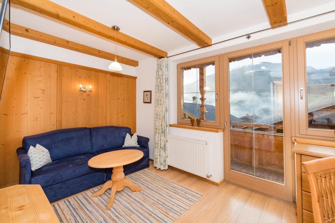 Das Gaestehaus Schneider Am Dorfplatz Alpbach Esterno foto