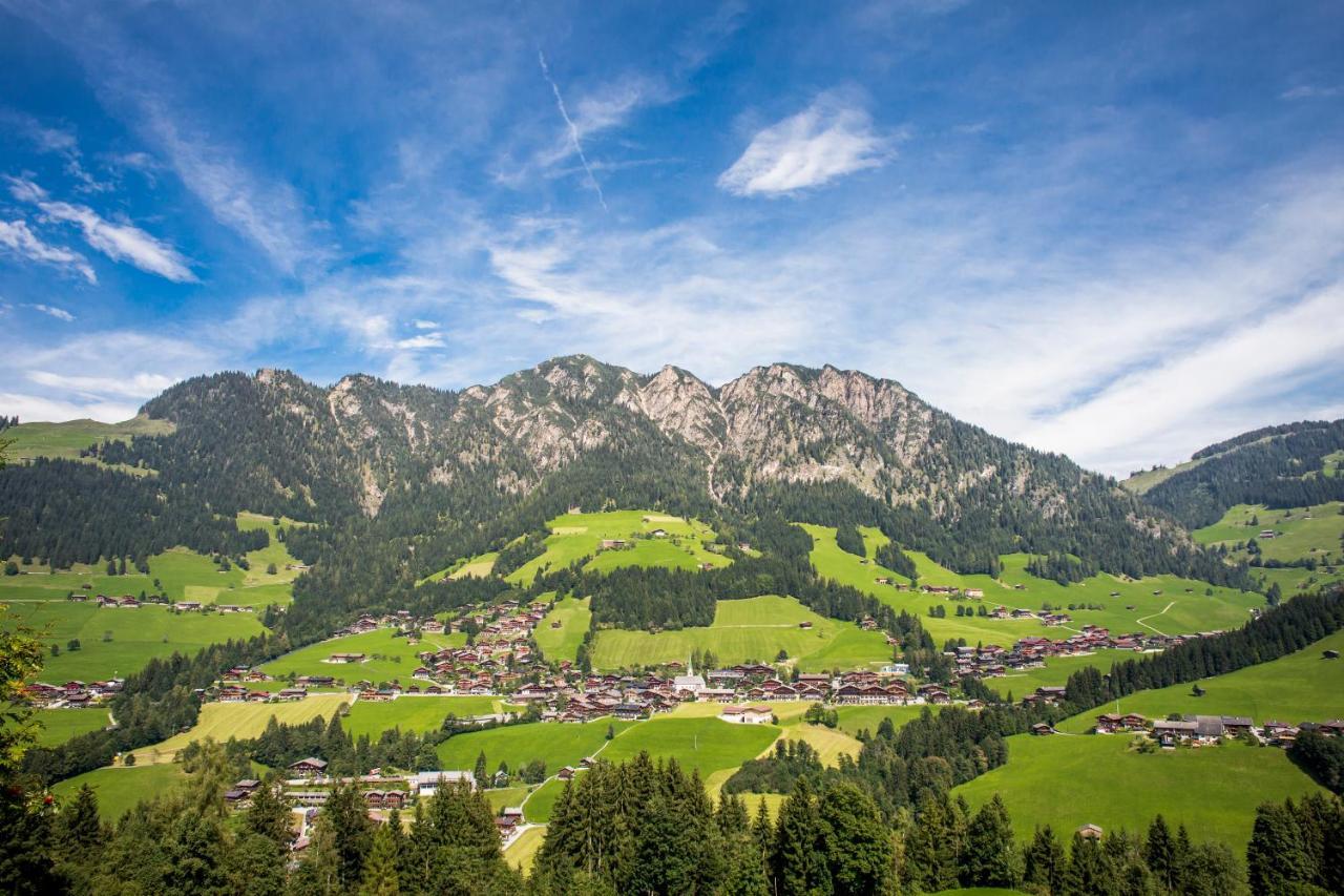 Das Gaestehaus Schneider Am Dorfplatz Alpbach Esterno foto